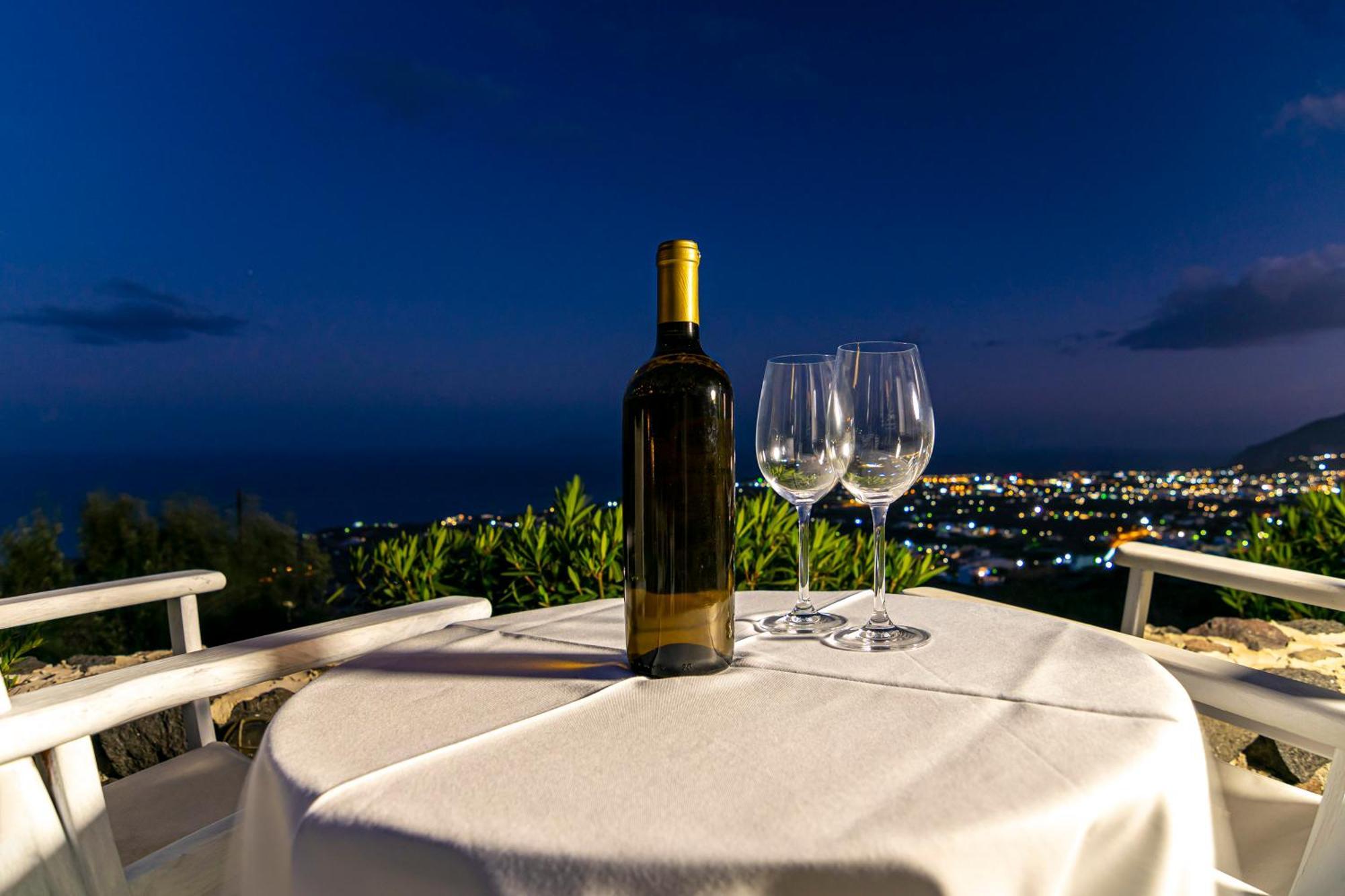 Phaos Santorini Suites อิเมโรวิยอน ภายนอก รูปภาพ