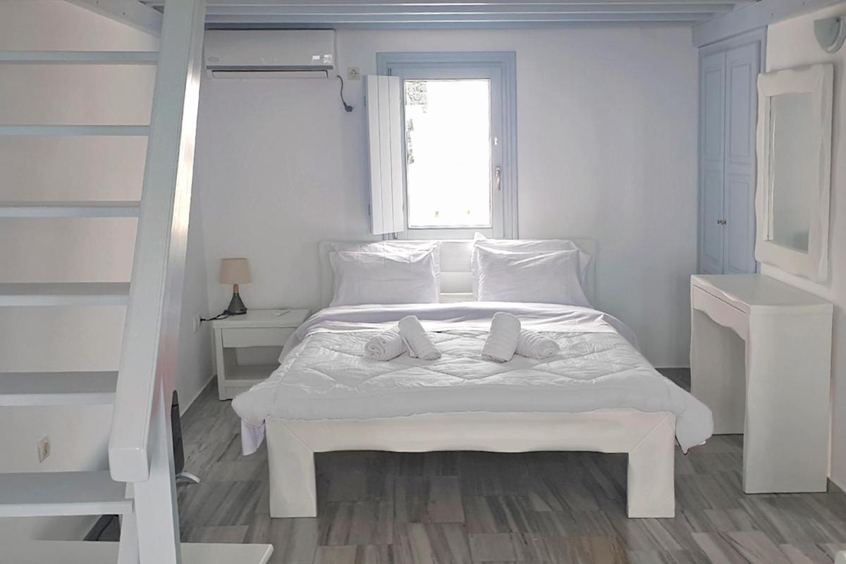Phaos Santorini Suites อิเมโรวิยอน ภายนอก รูปภาพ