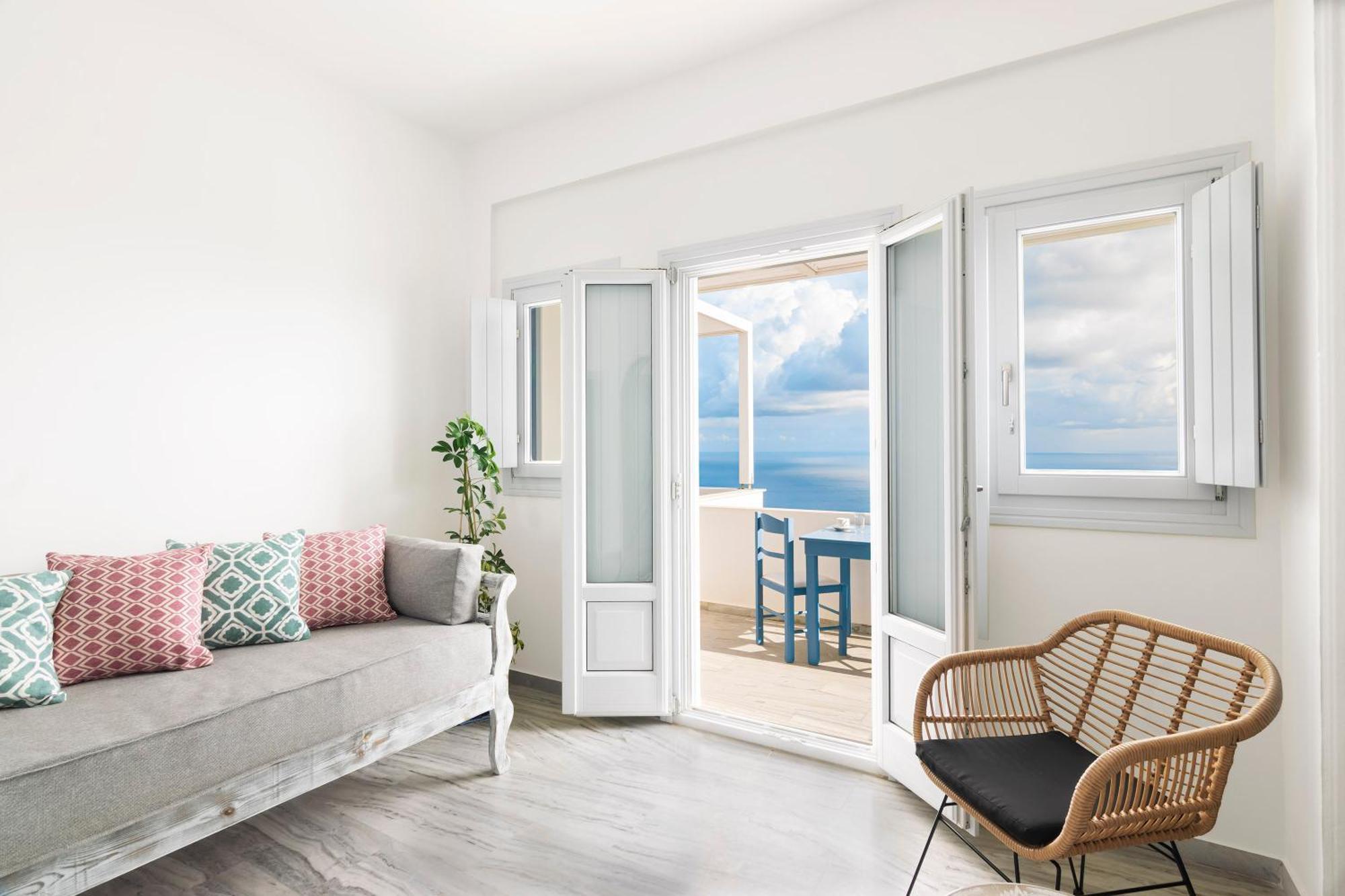 Phaos Santorini Suites อิเมโรวิยอน ภายนอก รูปภาพ